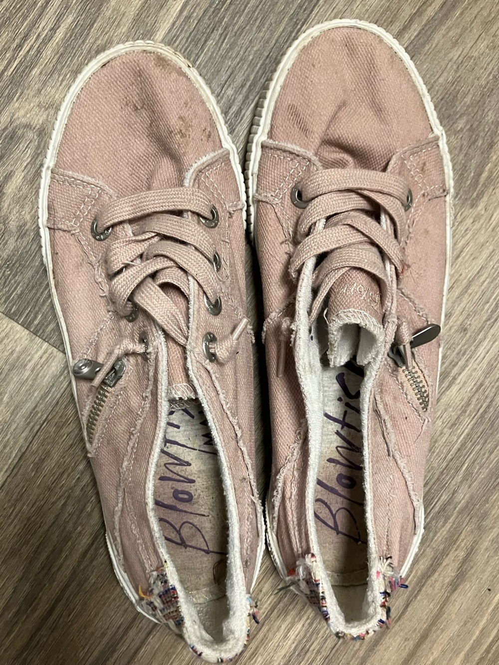 Blowfish Mauve Canvas Zipper Lace-Up Sneakers